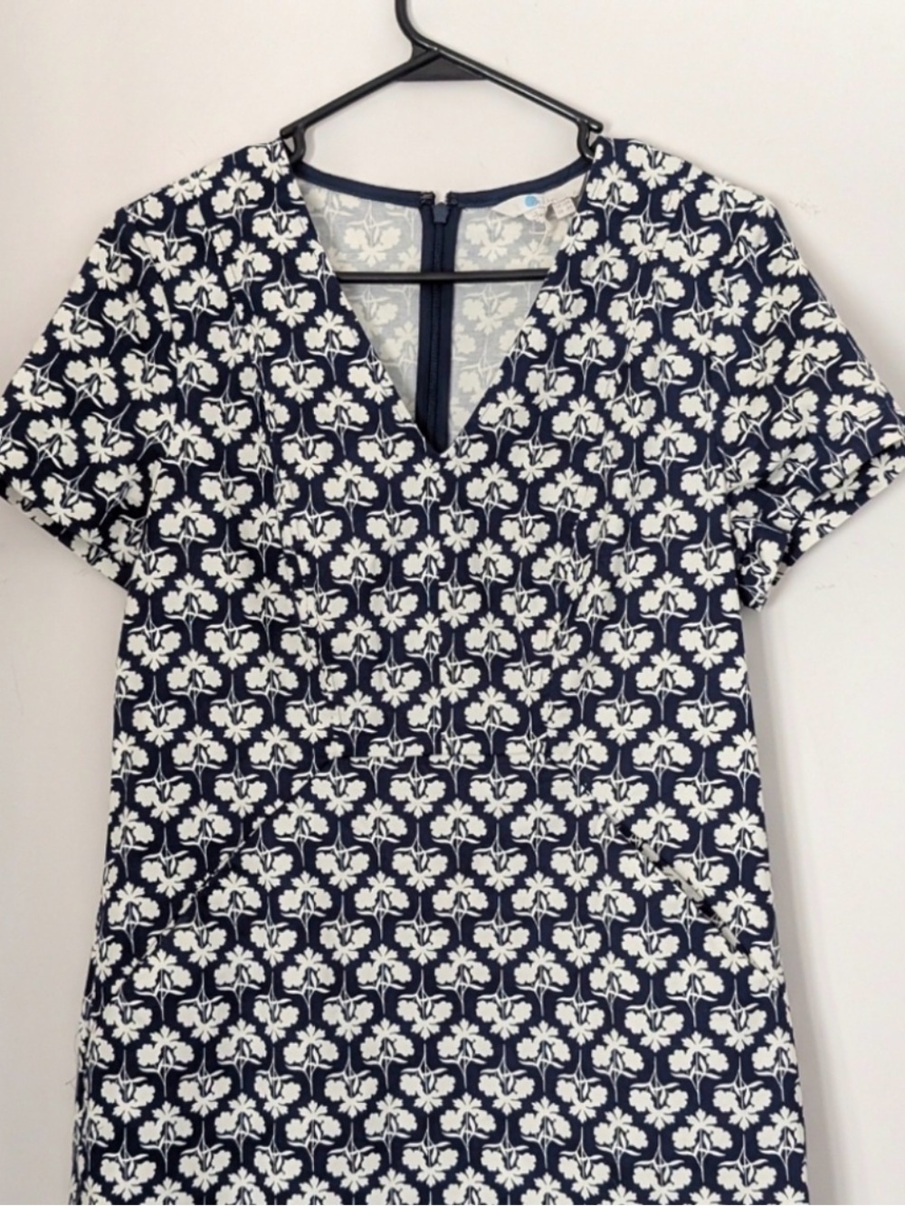 Boden Navy and White Floral V-neck Pocket‎ Dress 8p